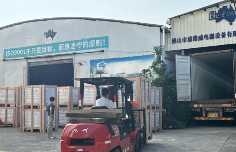 हमारे प्रमुख ग्राहक के लिए तत्काल गर्म पानी हीट पंप।